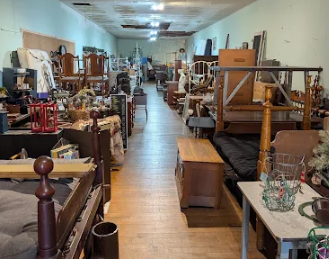 Cabbages & Kings Antique Mall photo 8